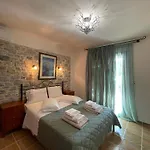 Island Villa *