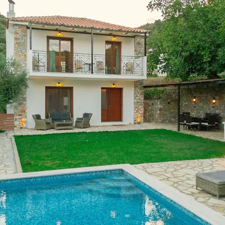 Villa Island Skiathos Town