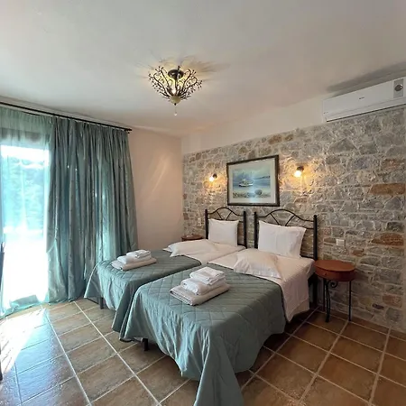 Island Vilă Skiathos