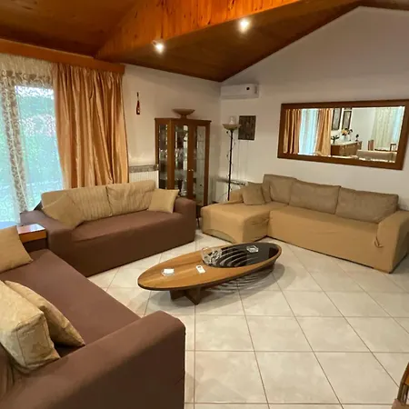 Willa Island Skiatos